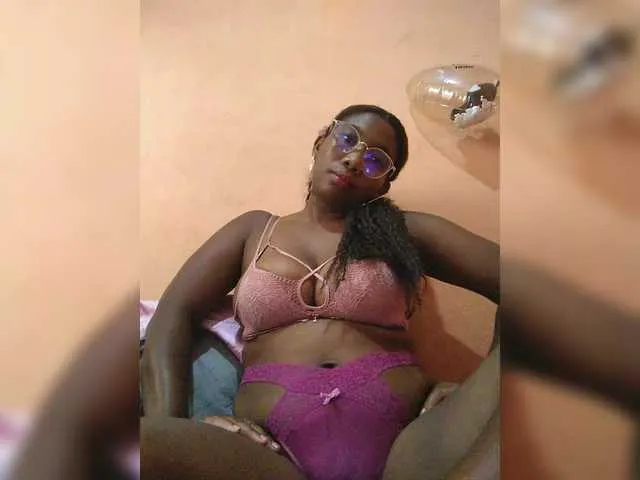 Live sex webcam photo for vanesslove #293279715
