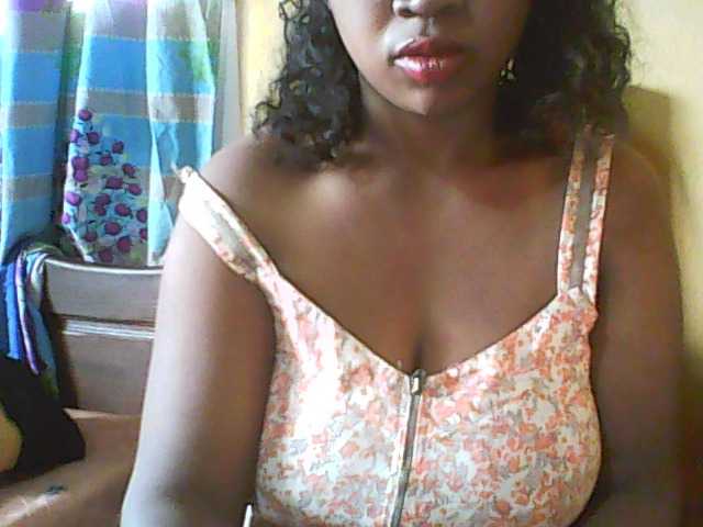 Live sex webcam photo for vanishahot #274092547