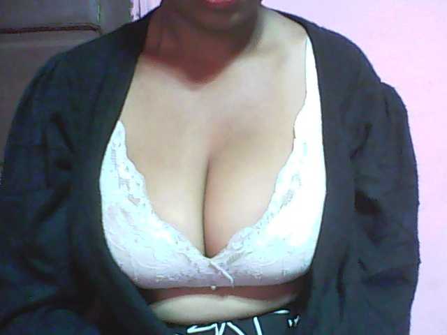 Live sex webcam photo for vanishahot #274145943