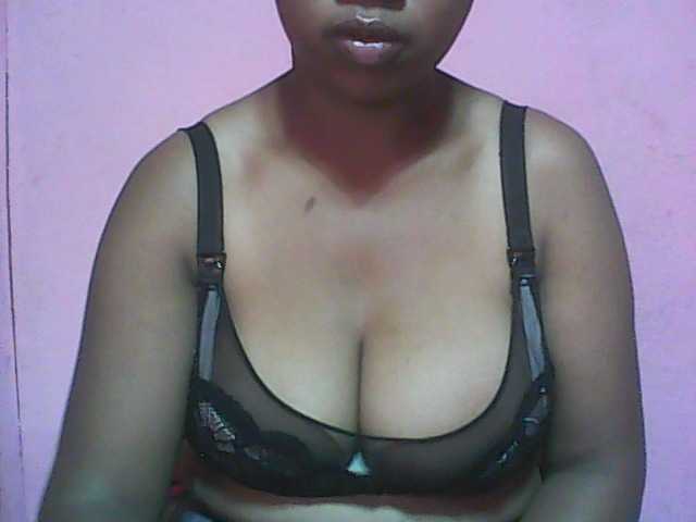 Live sex webcam photo for vanishahot #274184783