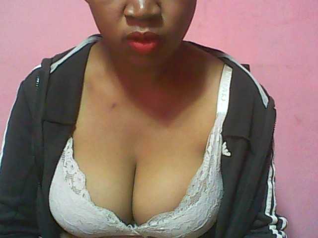 Live sex webcam photo for vanishahot #274206915