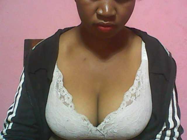 Live sex webcam photo for vanishahot #274209581