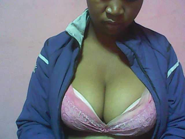 Live sex webcam photo for vanishahot #274248040