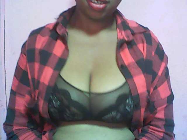 Live sex webcam photo for vanishahot #274279019