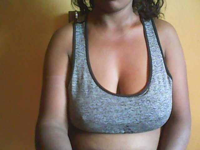 Live sex webcam photo for vanishahot #274330571