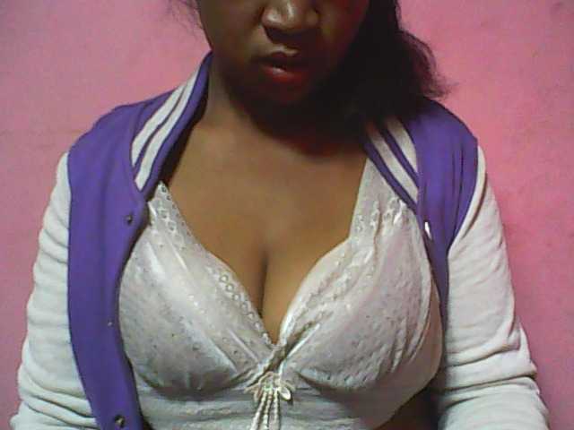 Live sex webcam photo for vanishahot #274364881