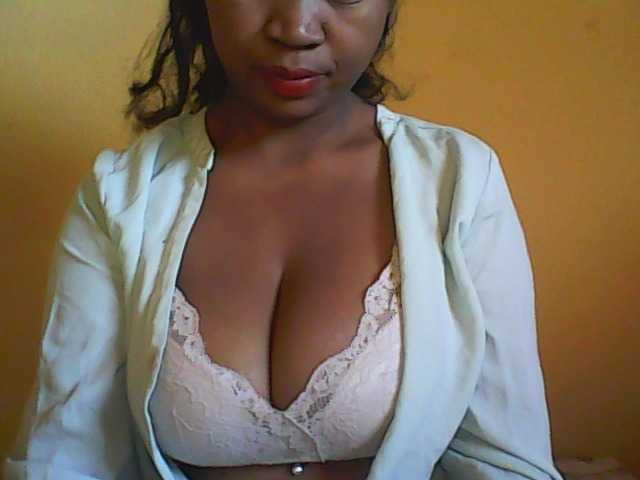 Live sex webcam photo for vanishahot #274380750