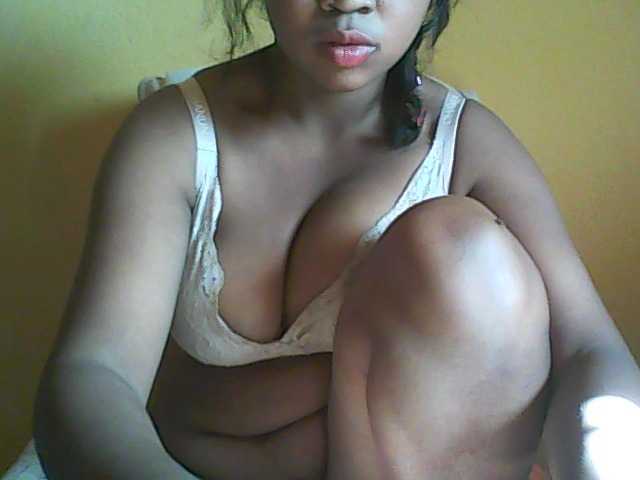 Live sex webcam photo for vanishahot #274391773