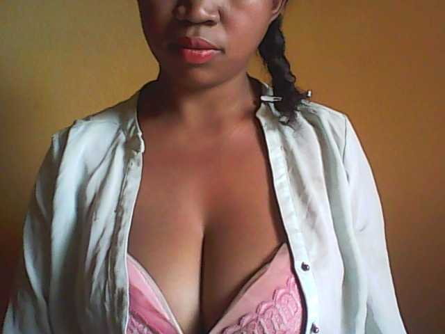 Live sex webcam photo for vanishahot #274401830