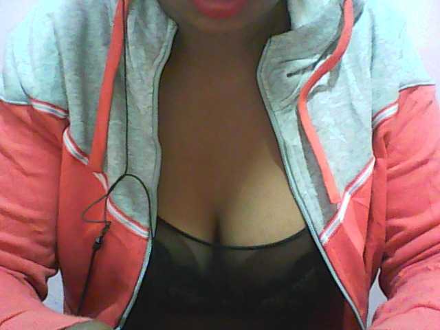 Live sex webcam photo for vanishahot #274482468