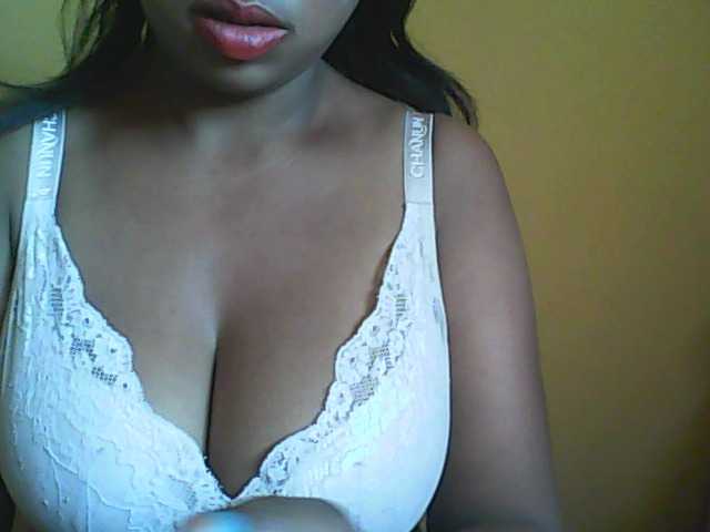 Live sex webcam photo for vanishahot #274666048