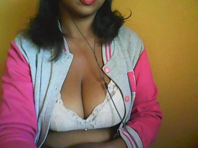 Live sex webcam photo for vanishahot #275022342