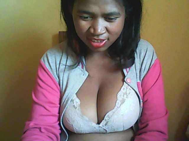 Live sex webcam photo for vanishahot #275070490