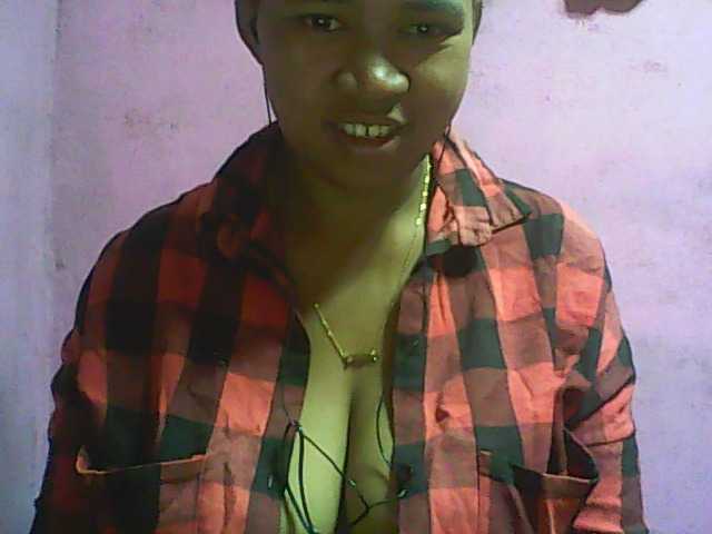 Live sex webcam photo for vanishahot #275473433