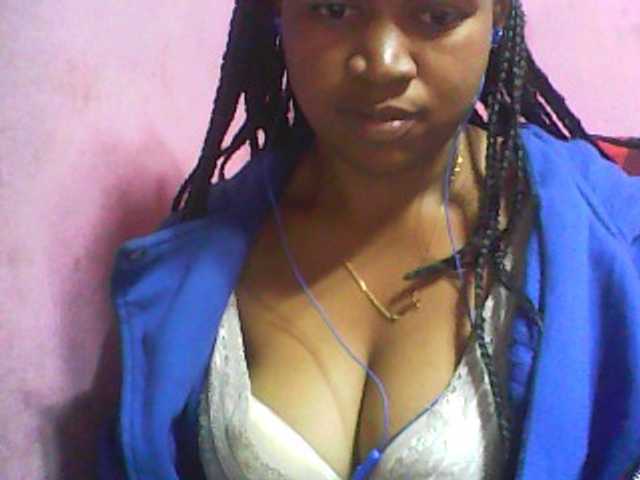 Live sex webcam photo for vanishahot #275589181