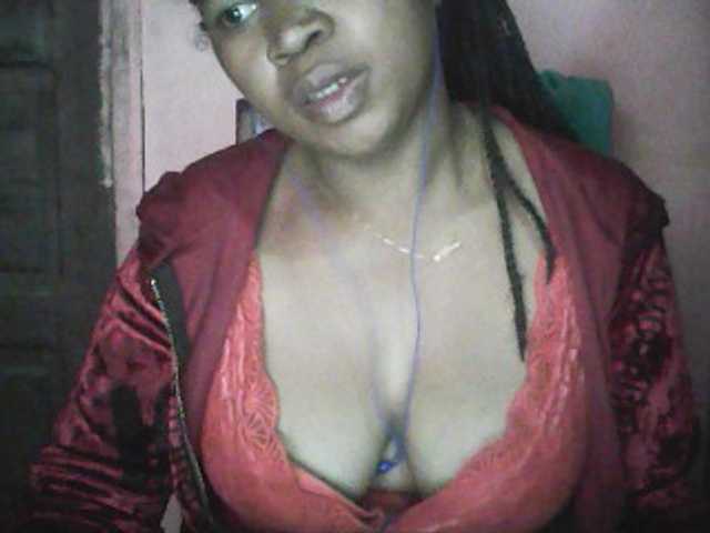 Live sex webcam photo for vanishahot #275639171