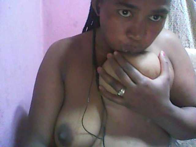 Live sex webcam photo for vanishahot #275662403