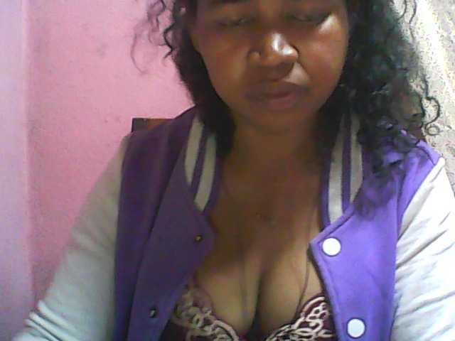 Live sex webcam photo for vanishahot #275675152