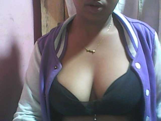 Live sex webcam photo for vanishahot #275864571