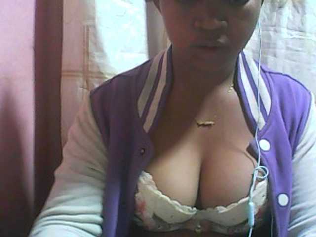 Live sex webcam photo for vanishahot #275887091