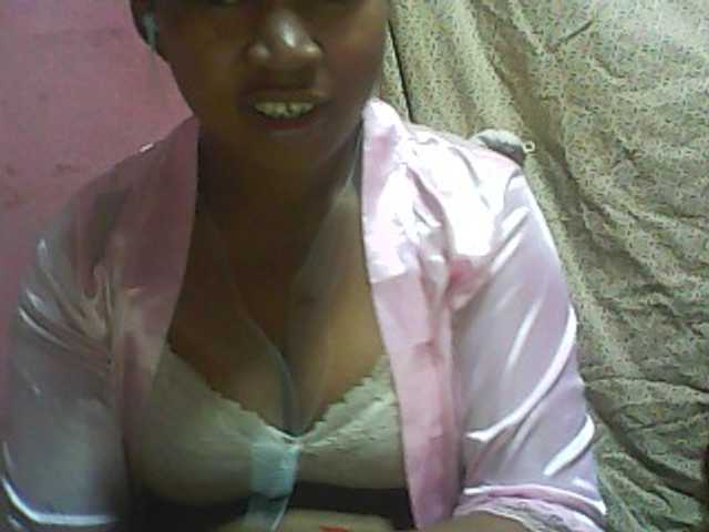 Live sex webcam photo for vanishahot #275965896