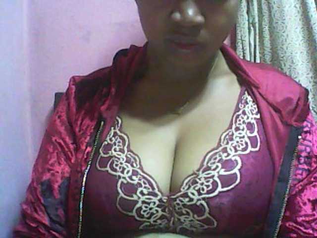 Live sex webcam photo for vanishahot #275995390