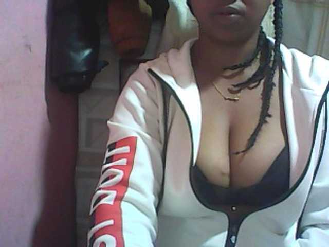 Live sex webcam photo for vanishahot #276019497