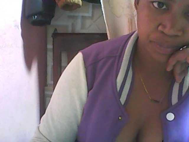 Live sex webcam photo for vanishahot #276072288