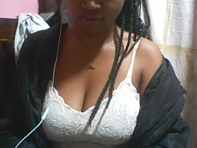 Live sex webcam photo for vanishahot #276160400