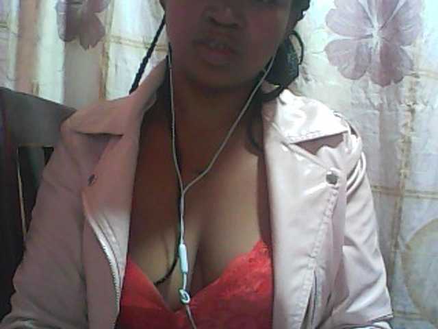 Live sex webcam photo for vanishahot #276176598