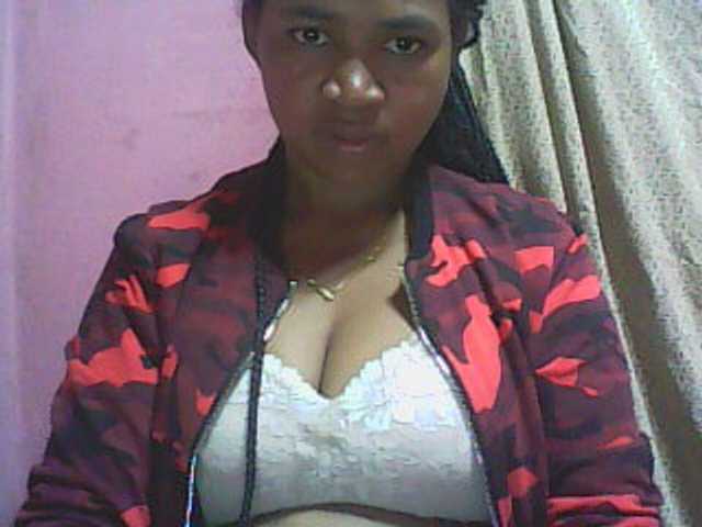 Live sex webcam photo for vanishahot #276252177