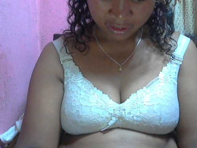 Live sex webcam photo for vanishahot #276500214