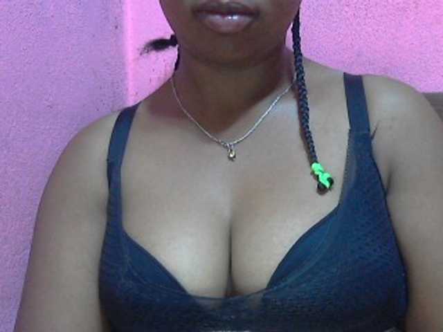 Live sex webcam photo for vanishahot #276554841