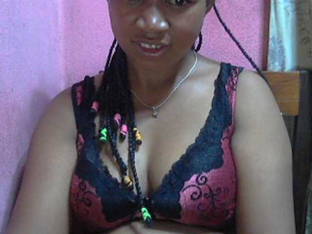 Live sex webcam photo for vanishahot #276584259