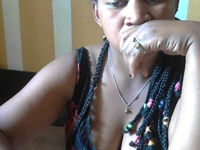 Live sex webcam photo for vanishahot #276585979