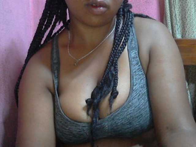 Live sex webcam photo for vanishahot #276780502