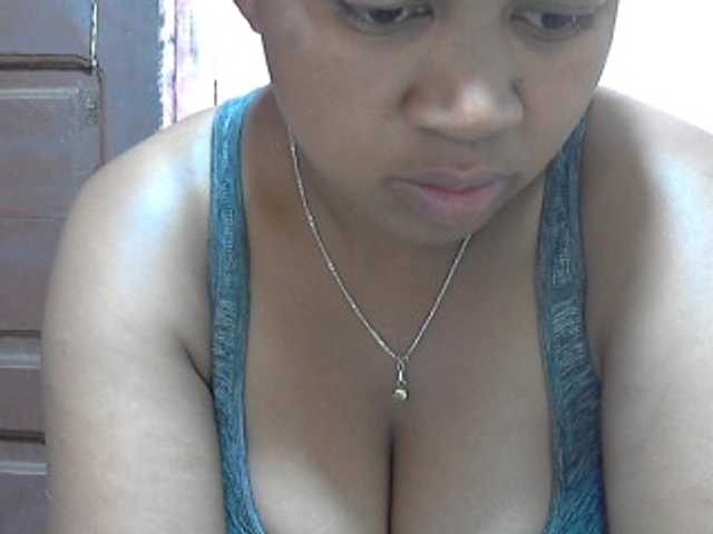 Live sex webcam photo for vanishahot #276850417