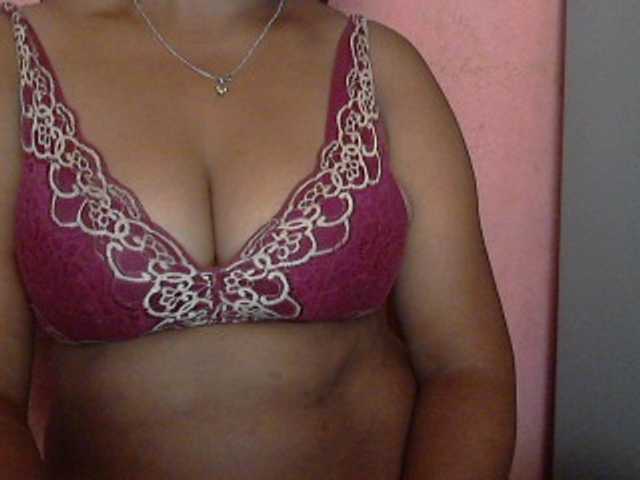 Live sex webcam photo for vanishahot #277090880