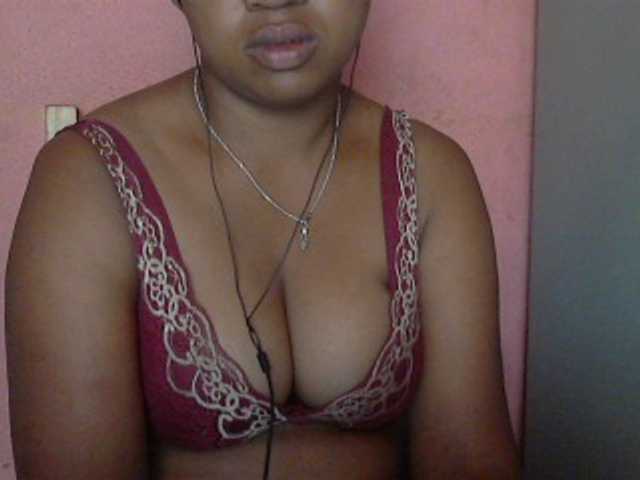 Live sex webcam photo for vanishahot #277145676