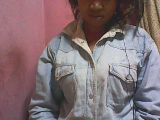 Live sex webcam photo for vanishahot #277193745