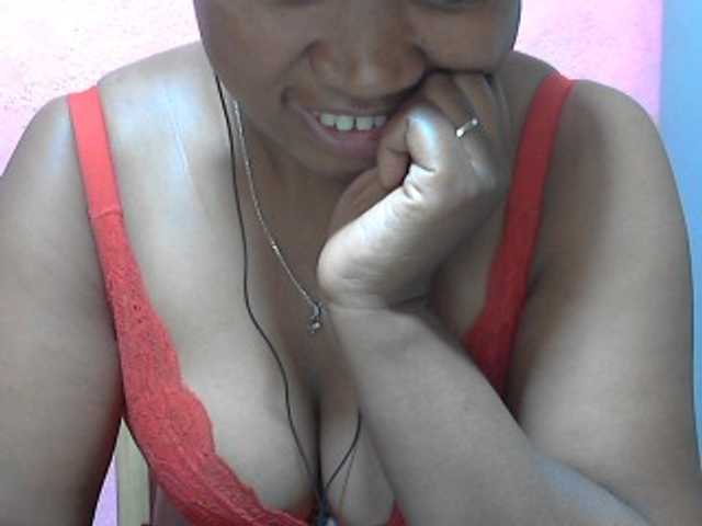 Live sex webcam photo for vanishahot #277235997