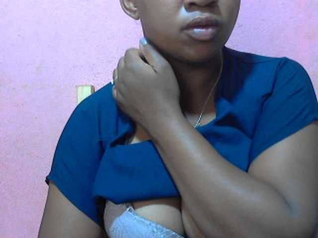 Live sex webcam photo for vanishahot #277254079