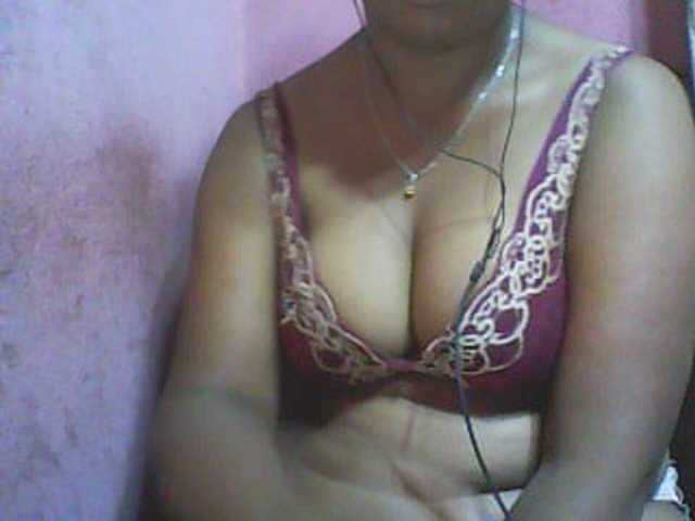 Live sex webcam photo for vanishahot #277339647