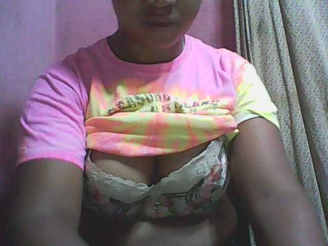 Live sex webcam photo for vanishahot #277350821