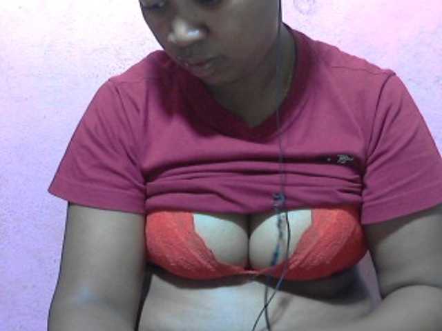 Live sex webcam photo for vanishahot #277380233