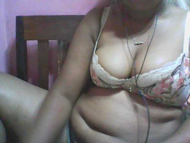 Live sex webcam photo for vanishahot #277495256