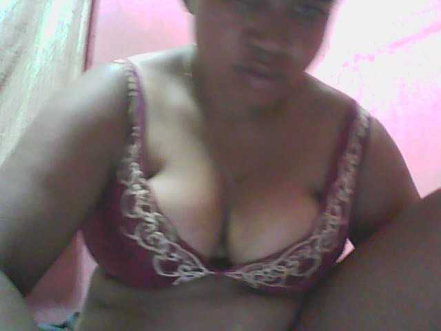 Live sex webcam photo for vanishahot #277669290