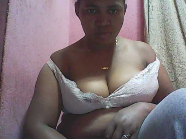 Live sex webcam photo for vanishahot #277885876