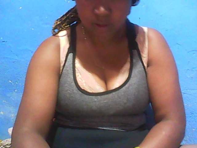 Live sex webcam photo for vanishahot #289844741