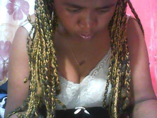 Live sex webcam photo for vanishahot #290033431